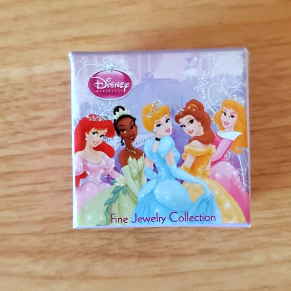 14k Gold heart earrings with pink rhinestones - Picture 3 of 3